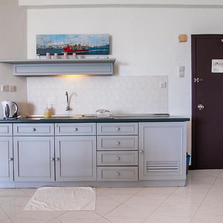 Sea View Paradise Apartment Tanjung Bungah  Bagian luar foto