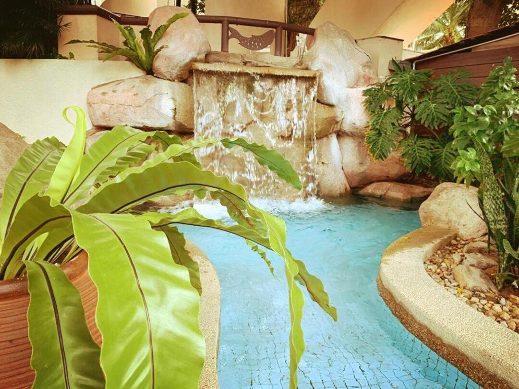 Sea View Paradise Apartment Tanjung Bungah  Bagian luar foto