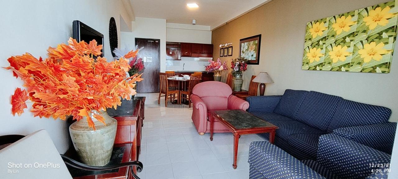 Sea View Paradise Apartment Tanjung Bungah  Bagian luar foto