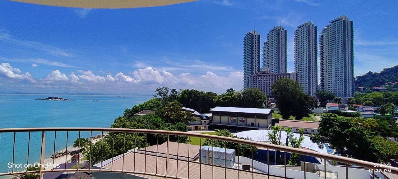 Sea View Paradise Apartment Tanjung Bungah  Bagian luar foto