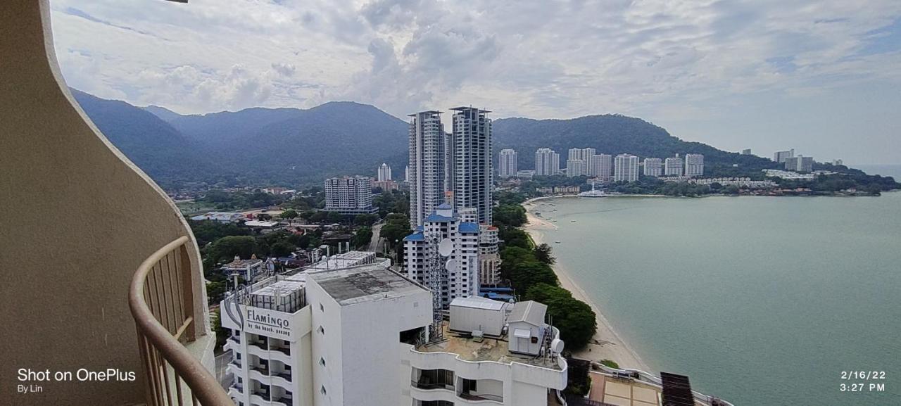 Sea View Paradise Apartment Tanjung Bungah  Bagian luar foto