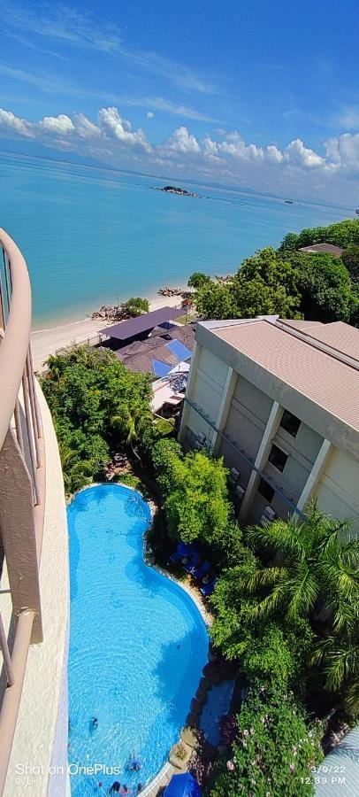 Sea View Paradise Apartment Tanjung Bungah  Bagian luar foto