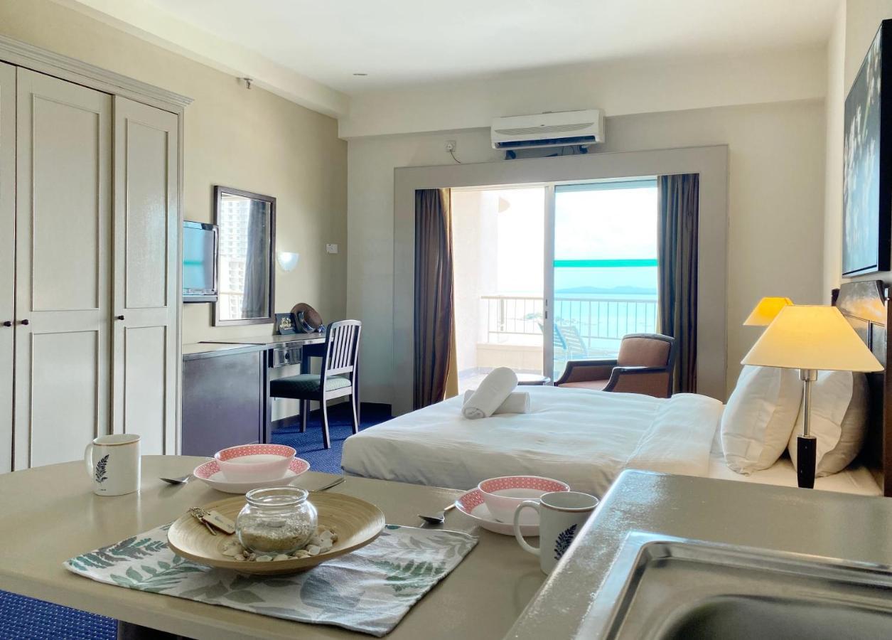 Sea View Paradise Apartment Tanjung Bungah  Bagian luar foto