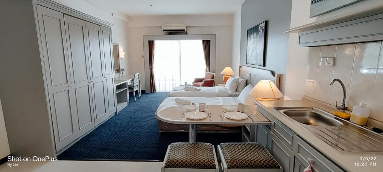 Sea View Paradise Apartment Tanjung Bungah  Bagian luar foto