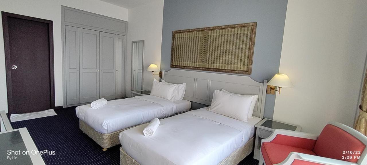 Sea View Paradise Apartment Tanjung Bungah  Bagian luar foto